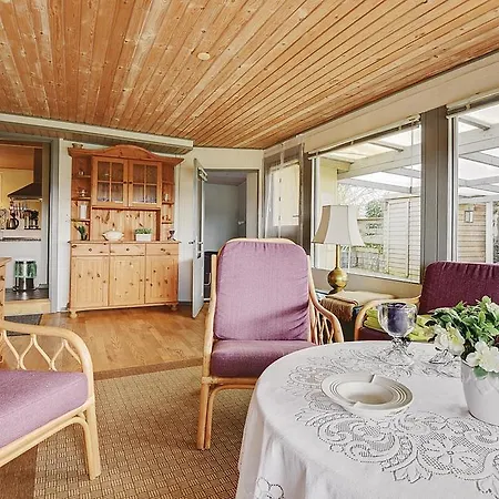 Vakantiehuis Three-bedroom Holiday In