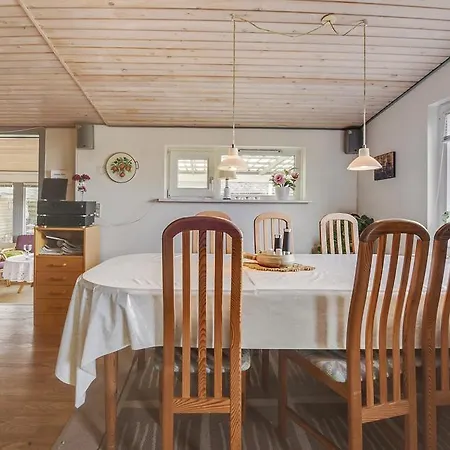 Vakantiehuis Three-bedroom Holiday In Aabenraa