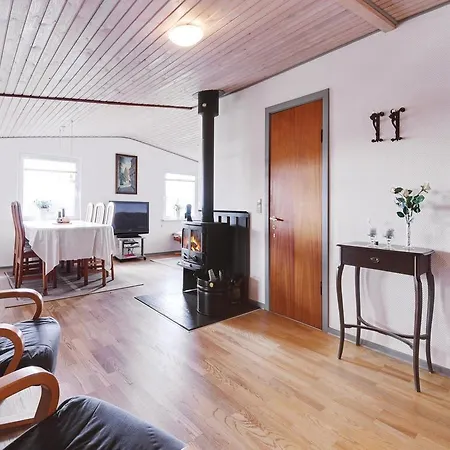 Three-bedroom Holiday In Vakantiehuis