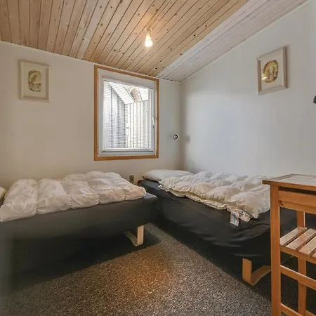 Three-bedroom Holiday In